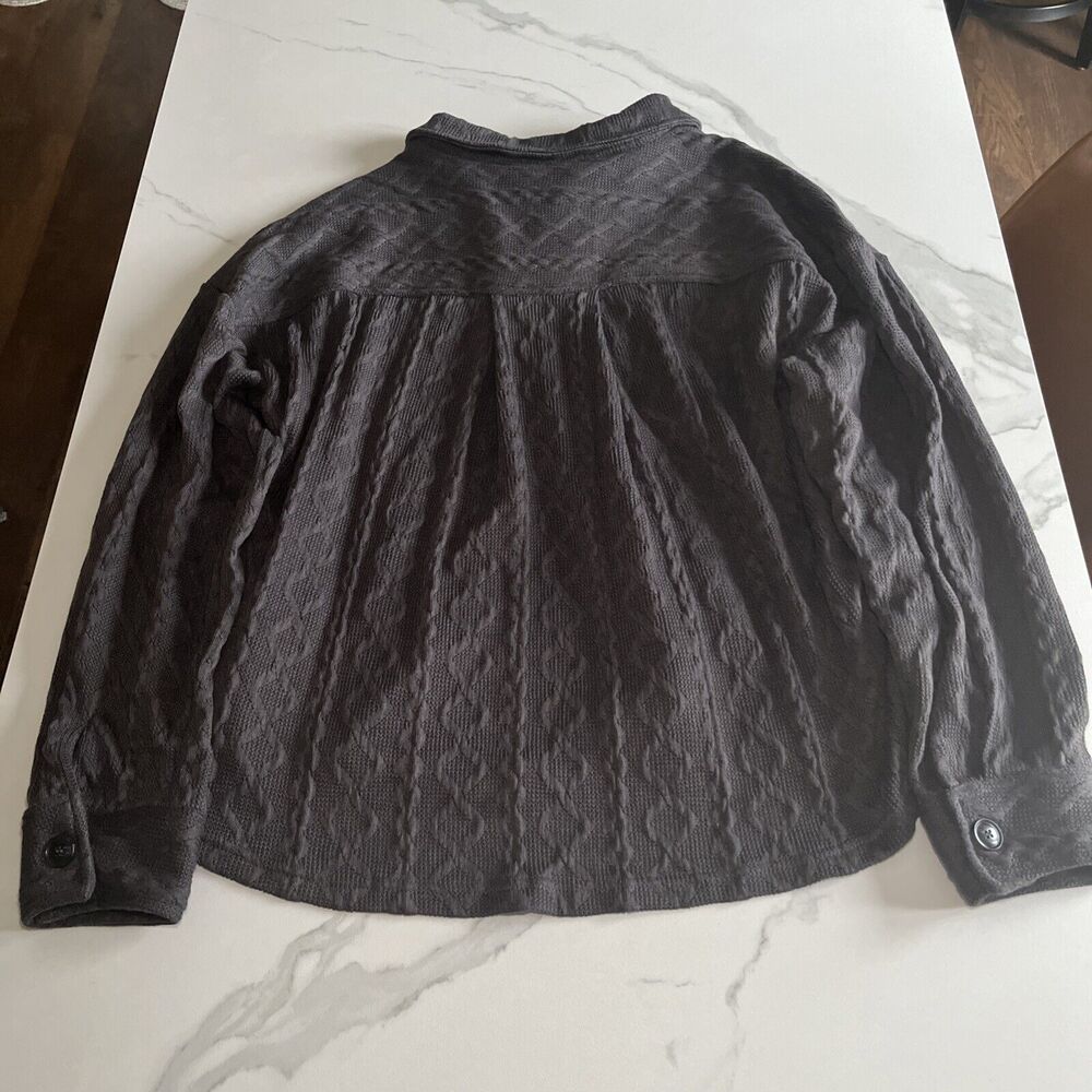New In Boutique Gray Cable Knit Oversized Button Down Shacket Womens Size Large - Picture 11 of 12